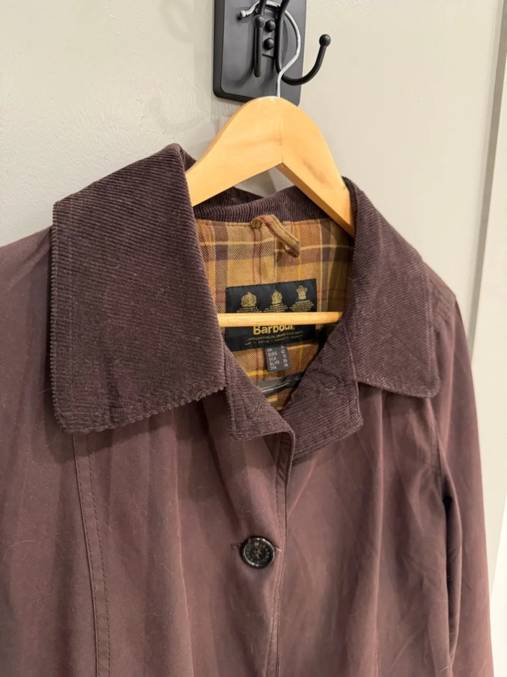 Barbour Women's Brown Waxed Cotton Coat - Picture 2 of 5
